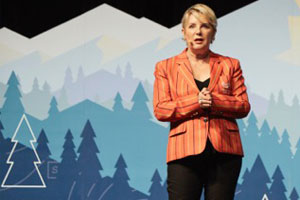 Salesforce World Tour 2017 Carolyne Burns SMB Keynote Speaker